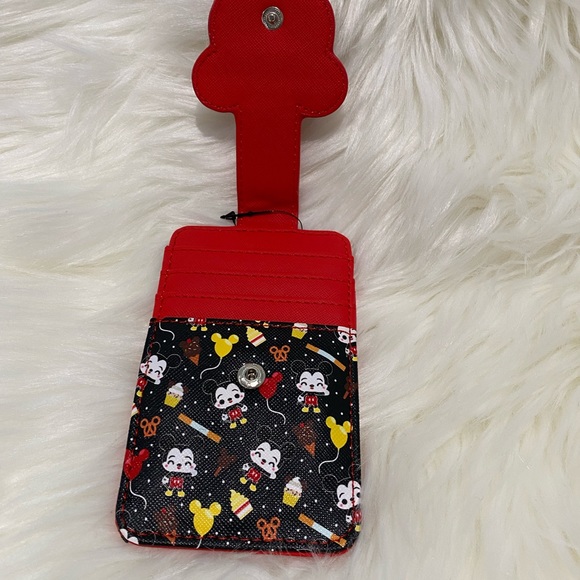 NWT Mickey Mouse Disney Parks Food Icons Card Wallet - Picture 4 of 5